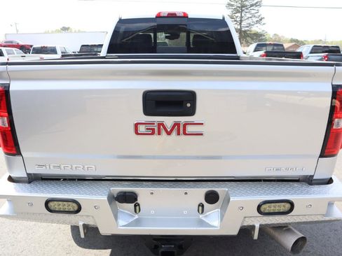 Used 2019 GMC Sierra 2500 Denali w/ Duramax Plus Package image 8