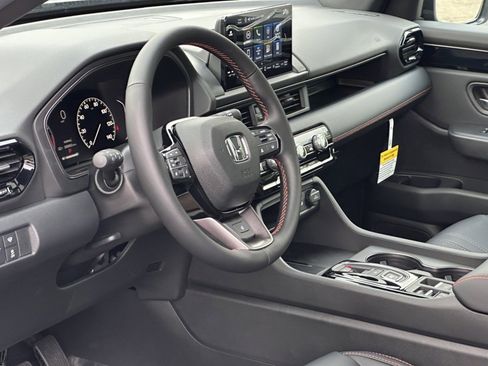 New 2025 Honda Pilot TrailSport image 15
