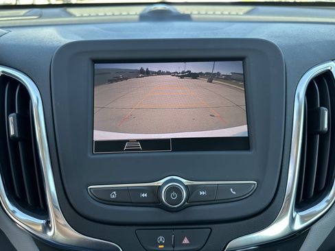 Used 2024 Chevrolet Equinox LS AWD/4WD image 14