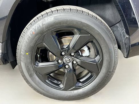 Used 2020 Toyota RAV4 XSE image 8