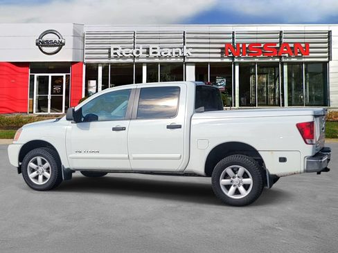 Used 2014 Nissan Titan 4x4 Crew Cab image 6