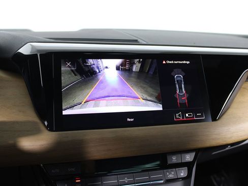 Used 2023 Audi e-tron GT Premium Plus image 23