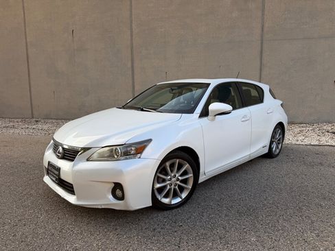 Used 2011 Lexus CT 200h Premium w/ Premium Audio Pkg FWD image 1