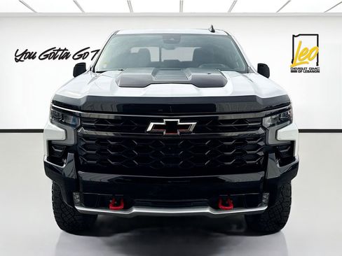 Used 2023 Chevrolet Silverado 1500 ZR2 w/ Technology Package image 2