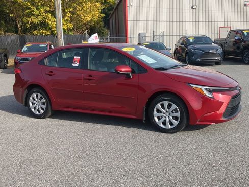 Used 2023 Toyota Corolla LE image 11