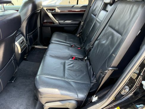 Used 2017 Lexus GX 460 Premium w/ Premium Package AWD/4WD image 29