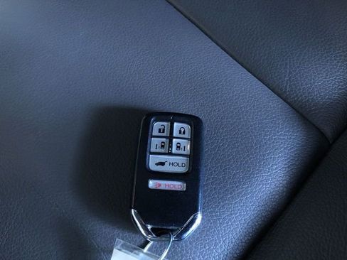 Used 2014 Honda Odyssey EX-L image 30