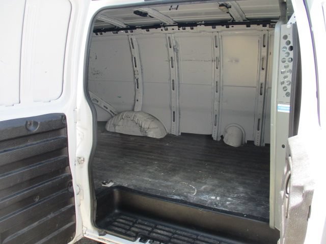Used 2020 Chevrolet Express 2500 w/ Driver Convenience Package RWD image 5