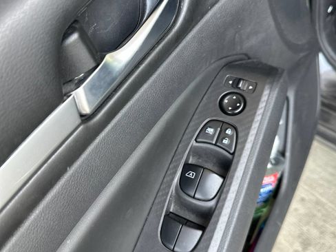 Used 2022 Nissan Altima 2.5 SV FWD image 21