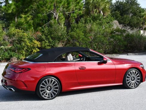 Used 2024 Mercedes-Benz CLE 300 4MATIC Cabriolet image 43