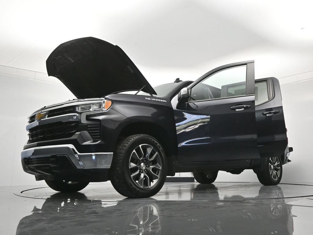 Used 2023 Chevrolet Silverado 1500 LT w/ Convenience Package II AWD/4WD image 48
