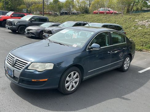 Used 2007 Volkswagen Passat 2.0T image 2