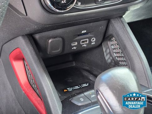 Used 2022 Chevrolet TrailBlazer RS w/ Sun and Liftgate Package FWD image 28