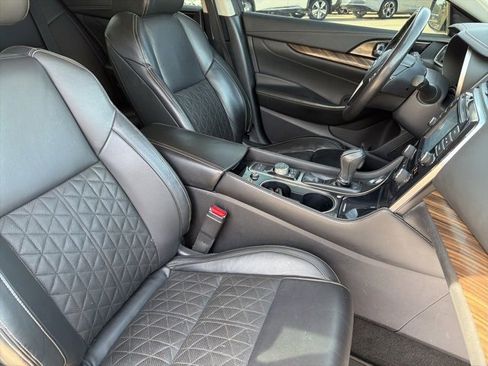 Used 2018 Nissan Maxima Platinum w/ Interior Lighting Package image 15