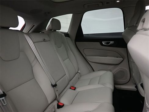 Used 2023 Volvo XC60 B6 Ultimate w/ Climate Package image 34