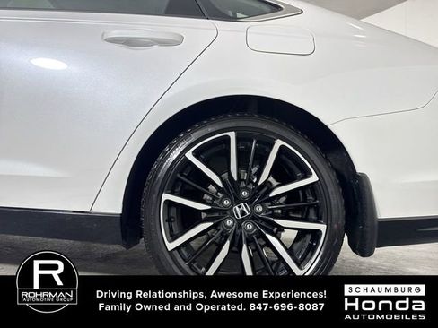 Used 2025 Honda Accord Touring image 5