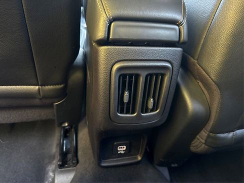 Used 2018 Jeep Compass Latitude w/ Cold Weather Group image 30