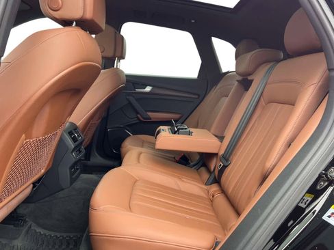 Used 2021 Audi Q5 Premium w/ Convenience Package image 15