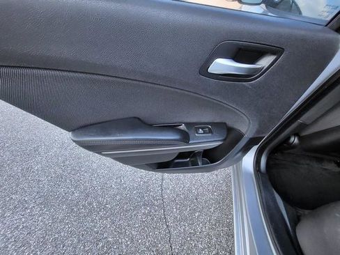 Used 2015 Dodge Charger SE w/ Popular Equipment Group image 11