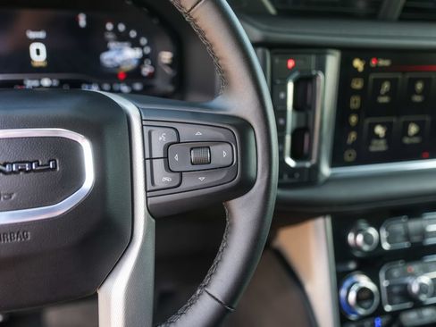 Used 2024 GMC Yukon Denali AWD/4WD image 16
