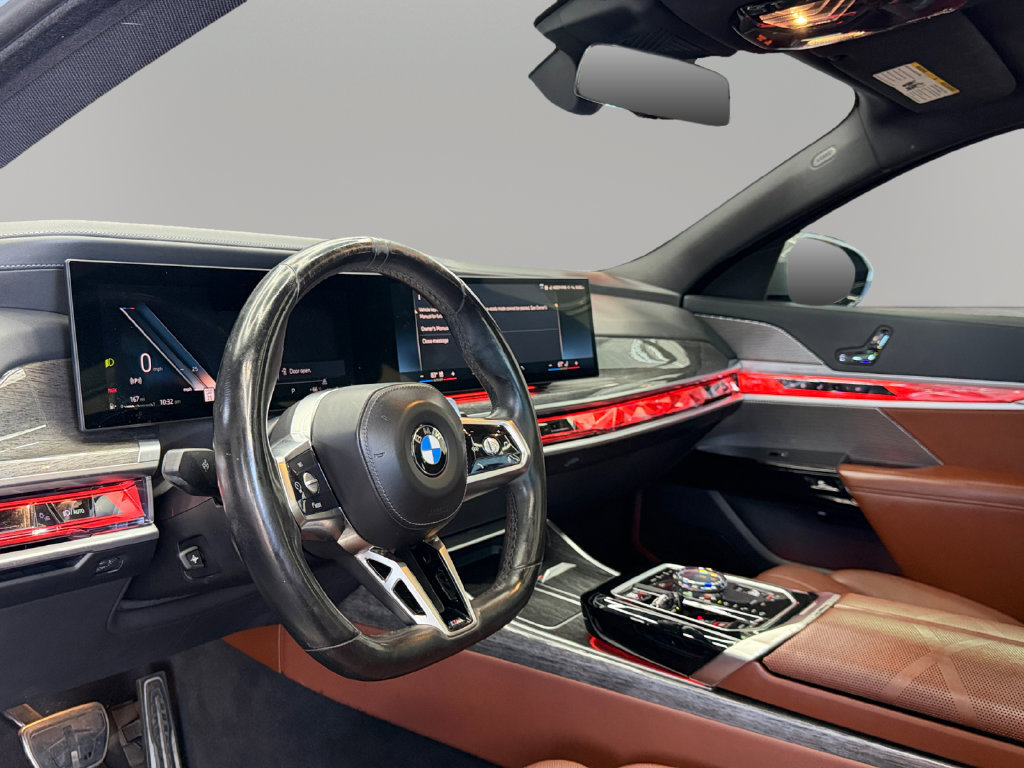 Used 2023 BMW 740i w/ Parking Assistance Package RWD image 16