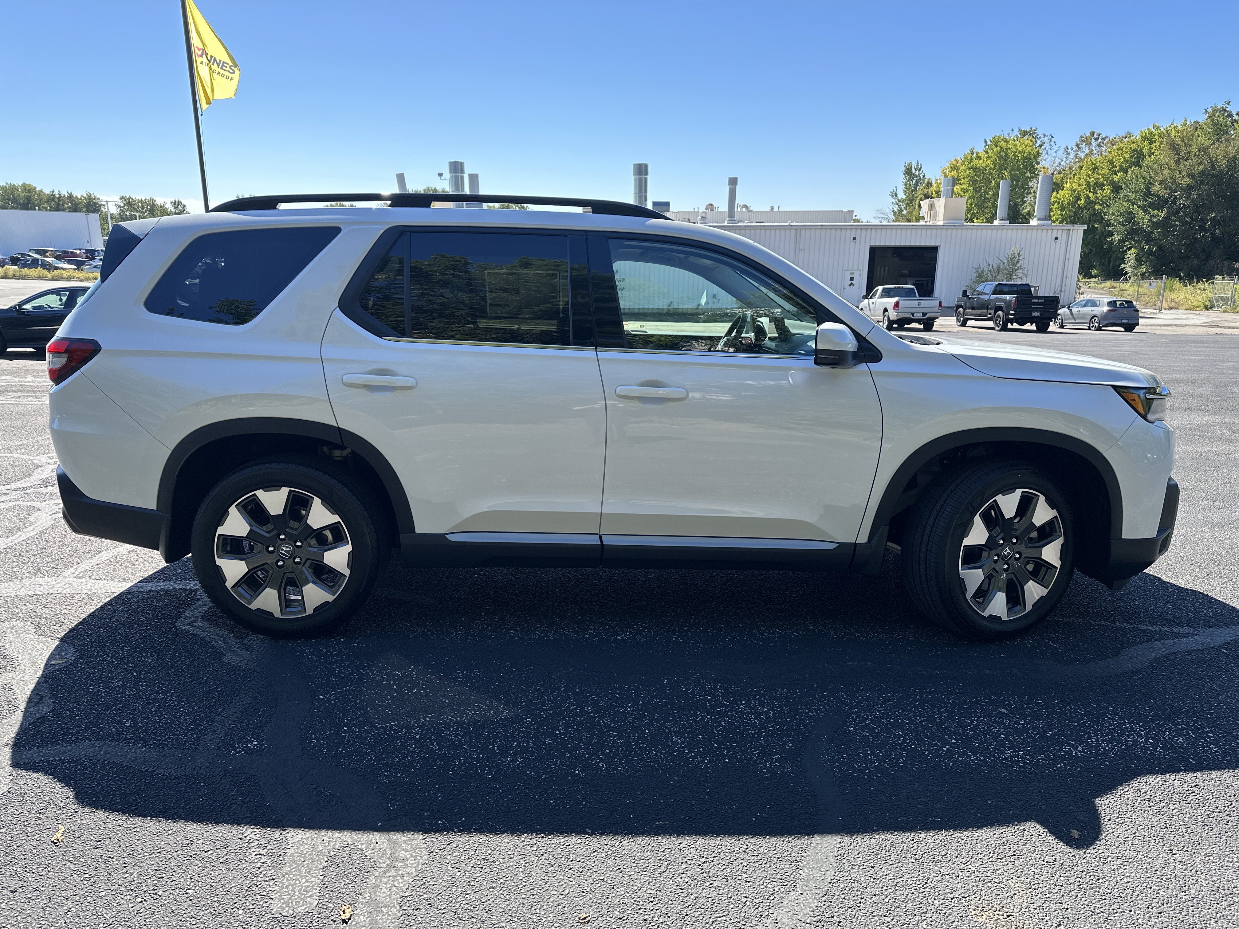 New 2026 Honda Pilot Touring image 8