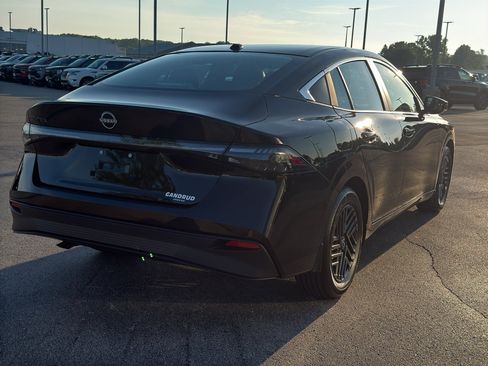 New 2026 Nissan Sentra SV w/ SV Convenience Package FWD image 5