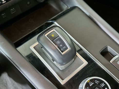 Used 2024 Mitsubishi Outlander SE image 25