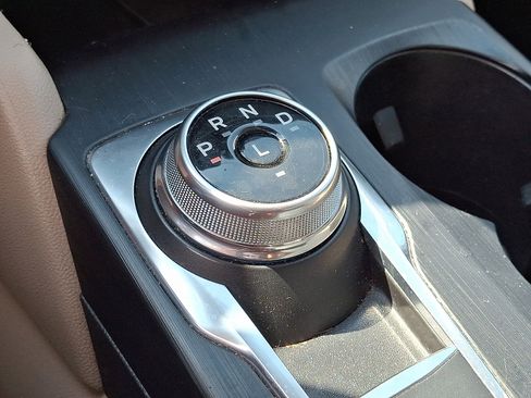 Certified 2022 Ford Escape SE w/ SE Sport Appearance Package image 14