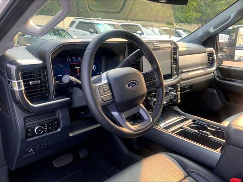 Used 2026 Ford F250 Lariat w/ Lariat Premium Package AWD/4WD image 15
