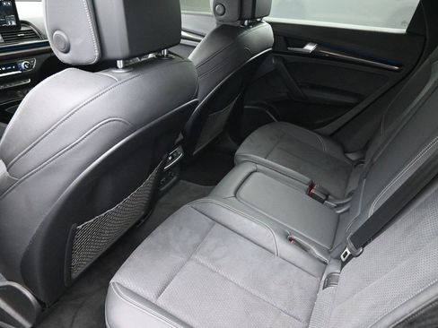 Used 2022 Audi SQ5 Prestige w/ Prestige Package AWD/4WD image 17