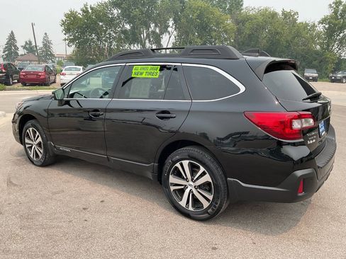 Used 2018 Subaru Outback 3.6R Limited AWD/4WD image 4