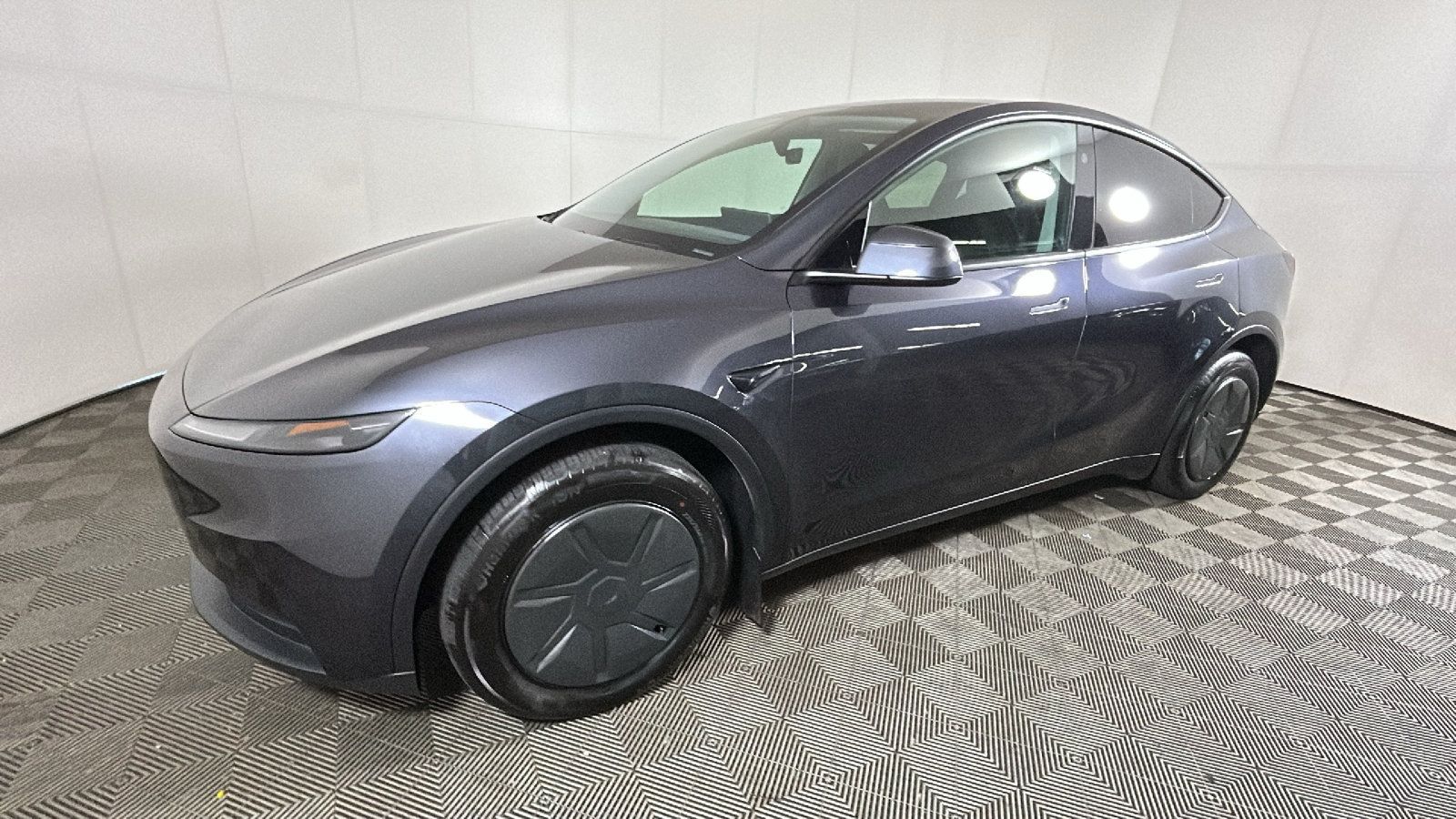 Used 2026 Tesla Model Y 2WD image 6