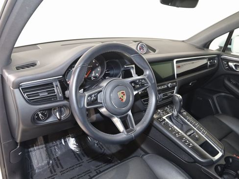 Used 2021 Porsche Macan image 29