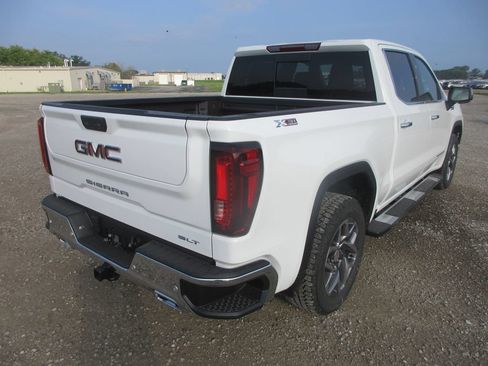 New 2026 GMC Sierra 1500 SLT w/ SLT Premium Plus Package AWD/4WD image 5