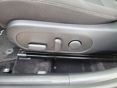 Certified 2025 Hyundai Kona SEL image 22