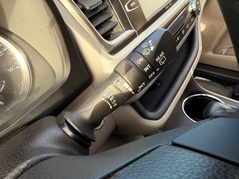 Used 2014 Toyota Highlander XLE image 15