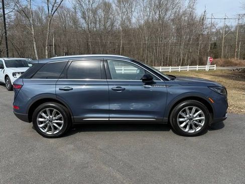 Used 2022 Lincoln Corsair AWD w/ Premium Package image 8