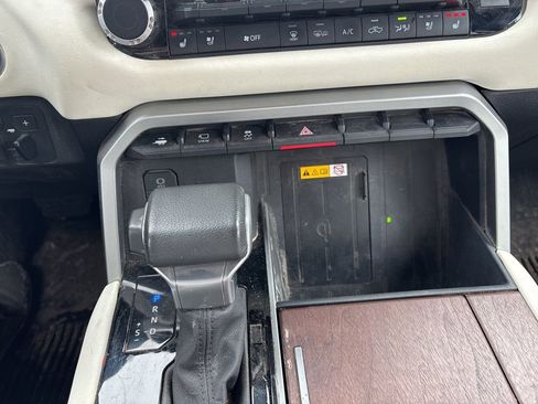 Used 2024 Toyota Tundra Capstone image 14
