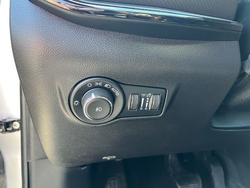 Certified 2025 Jeep Compass Trailhawk AWD/4WD image 12