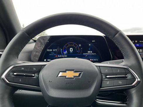 Used 2025 Chevrolet Equinox LT image 29