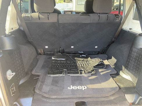 Used 2014 Jeep Wrangler Unlimited Sport w/ Quick Order Package 24S AWD/4WD image 16