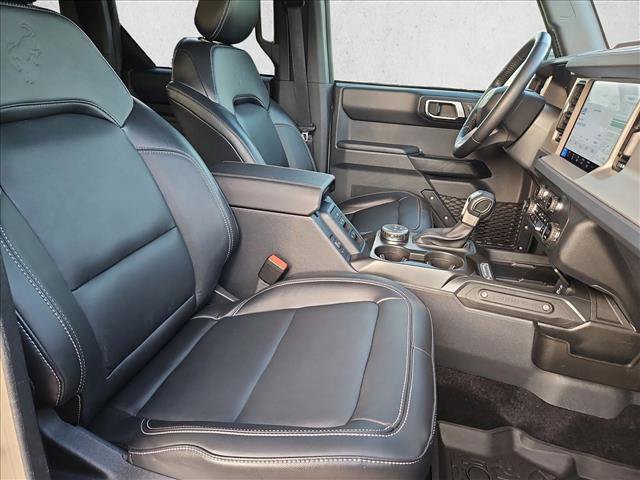 Used 2025 Ford Bronco Outer Banks AWD/4WD image 21