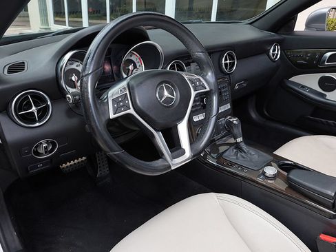 Used 2013 Mercedes-Benz SLK 250 image 36