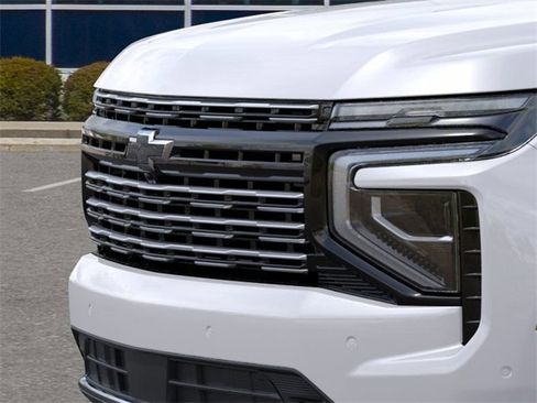 New 2025 Chevrolet Suburban High Country image 13
