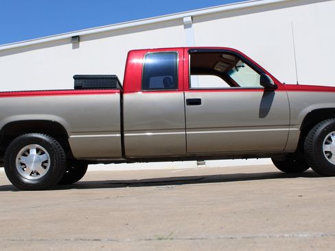Used 1990 Chevrolet Silverado 1500 2WD Extended Cab image 15