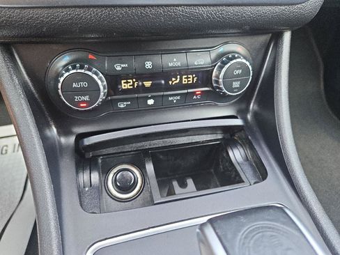 Used 2015 Mercedes-Benz GLA 45 AMG 4MATIC image 25