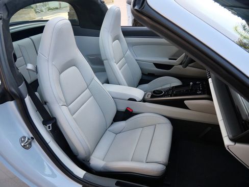 Used 2024 Porsche 911 Targa 4S AWD/4WD image 23