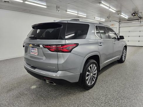 Used 2023 Chevrolet Traverse Premier AWD/4WD image 4