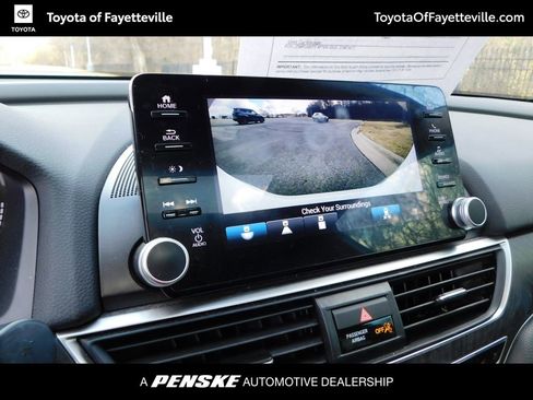 Used 2021 Honda Accord Touring image 12